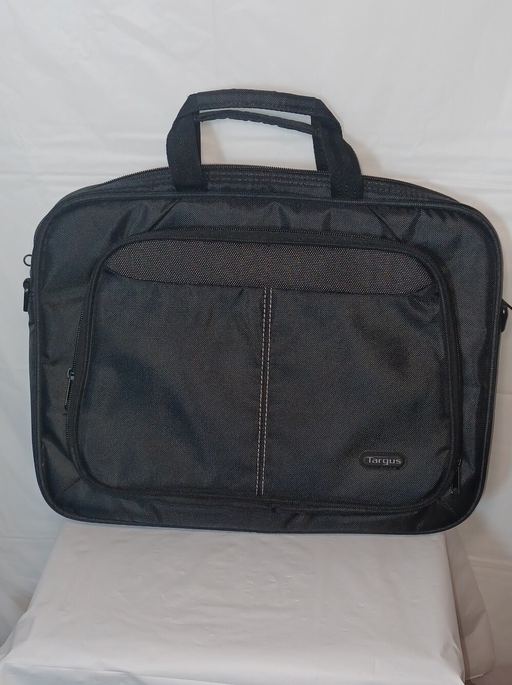 Targus Intellect Black Breifcase With Padded Laptop Area, Front Organizer Pocket